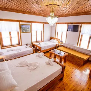 Bebej Tradicional Hotel Gjirokastra